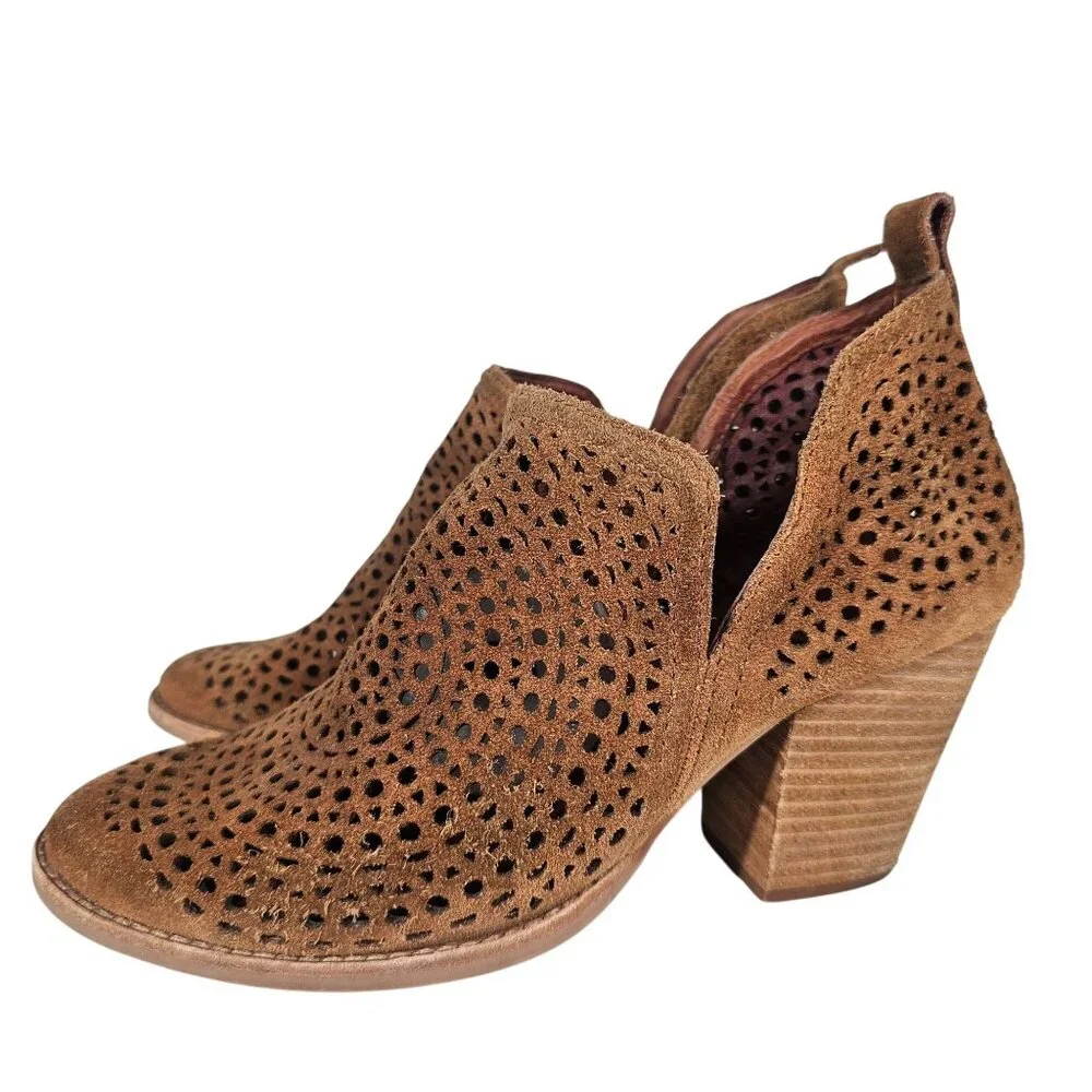 Jeffrey Campbell Rosalee Suede Perforated Ankle Booties Laser Cut Brown Size 8.5